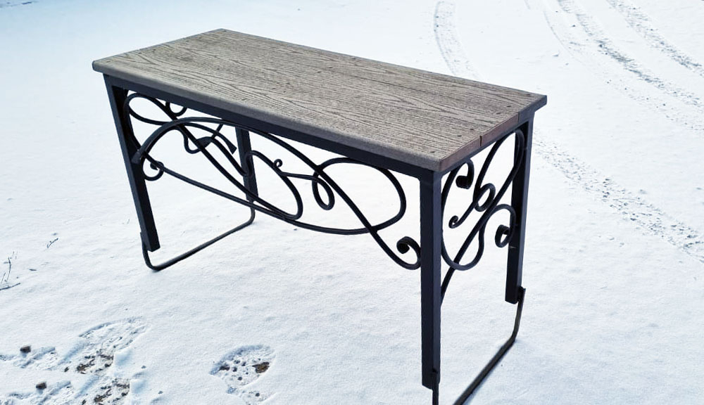 Скамейка кованая на кладбище 1050*410*650 (h) мм Скамейка кованая на кладбище 1050*410*650 (h) мм